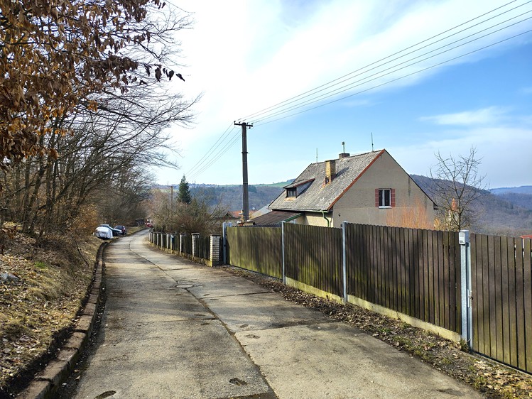 Prodej stavebního pozemku 1 940 m² - foto 7