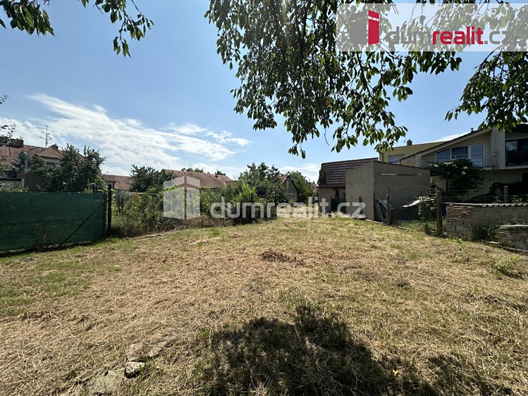 Prodej stavebního pozemku 2 401 m² - foto 3