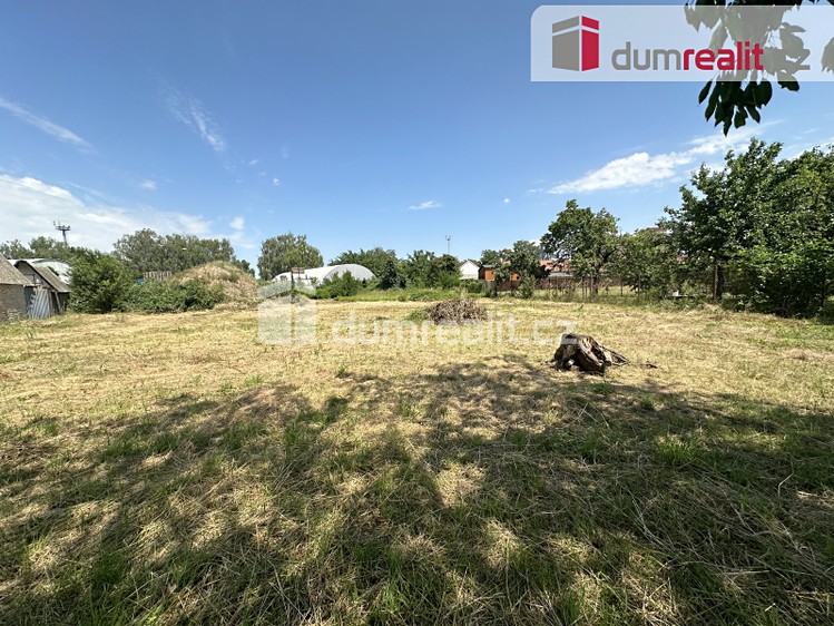Prodej stavebního pozemku 2 401 m² - foto 5