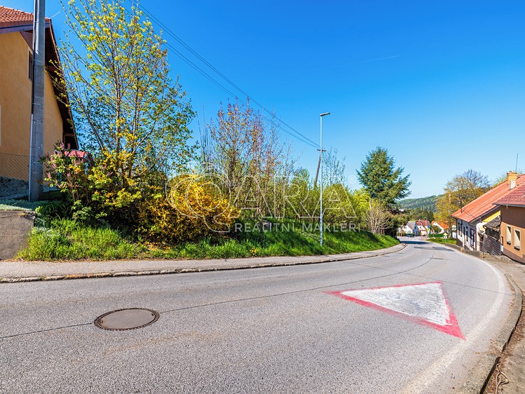 Prodej  komerčního pozemku 1 340 m² - foto 4
