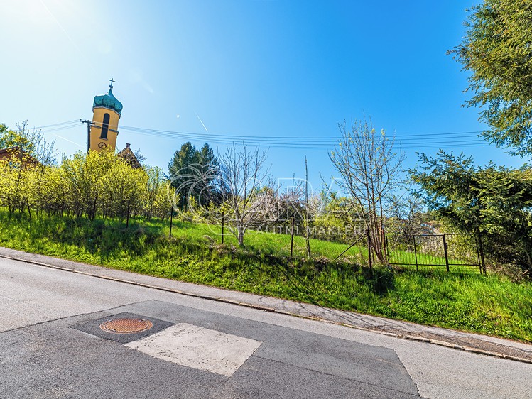Prodej  komerčního pozemku 1 340 m² - foto 5
