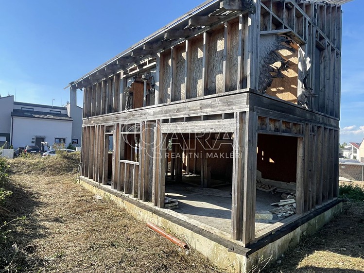 Prodej  stavebního pozemku 266 m² - foto 7