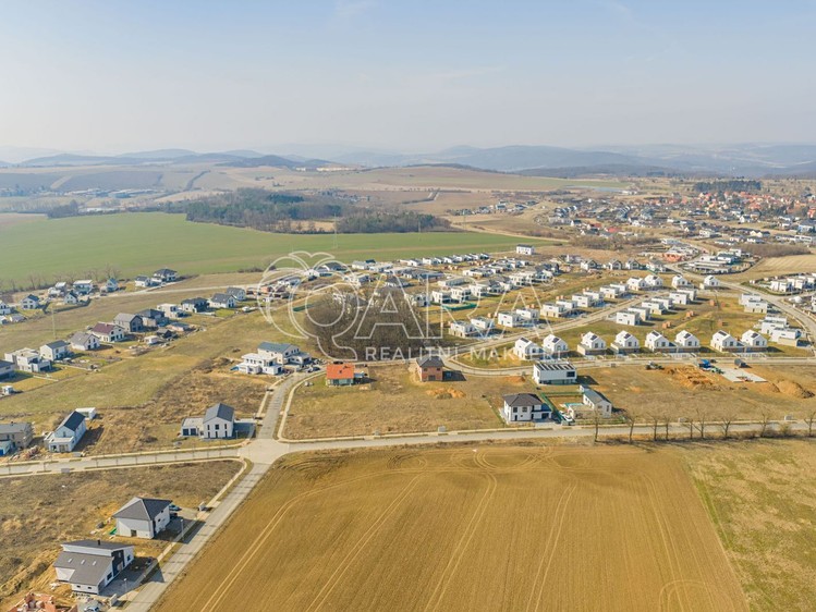 Prodej stavebního pozemku 918 m² - foto 8
