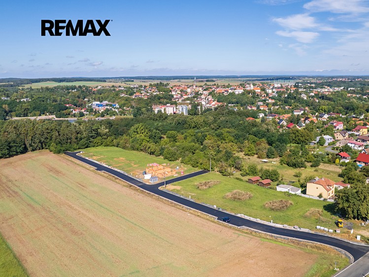 Prodej stavebního pozemku 879 m² - foto 7