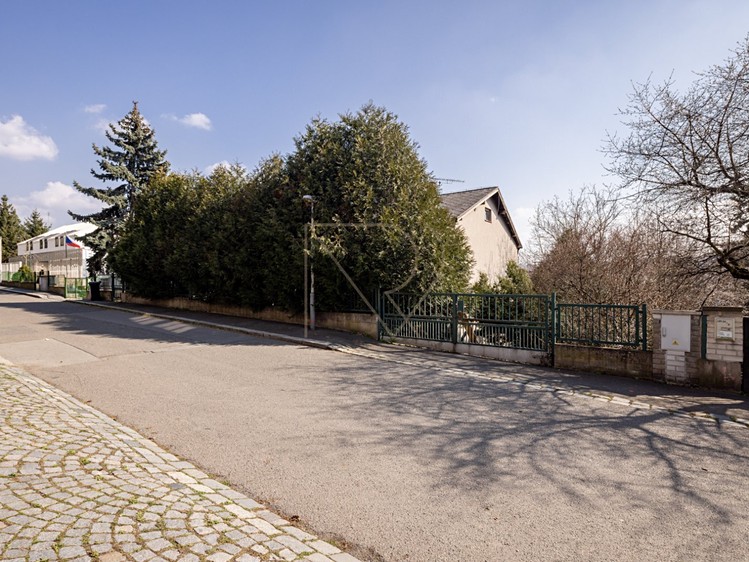 Prodej stavebního pozemku 906 m² - foto 7