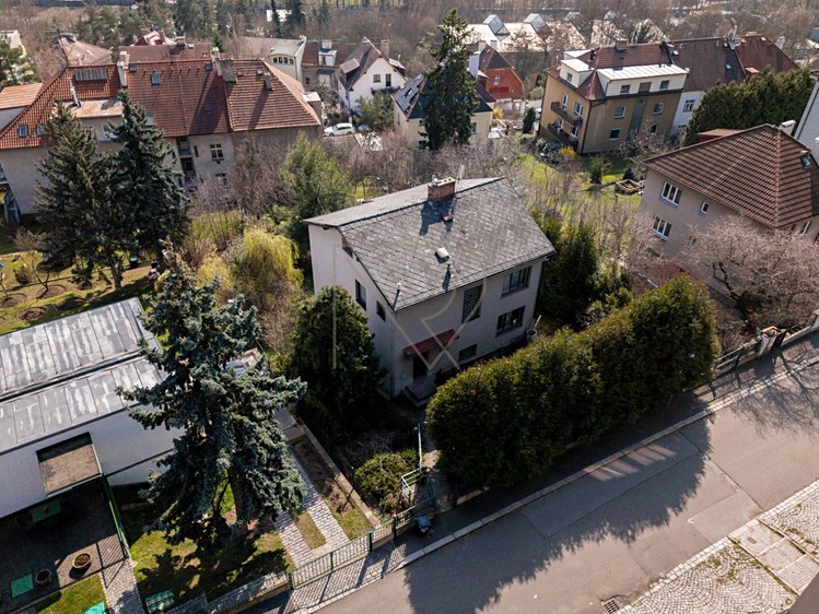 Prodej stavebního pozemku 906 m² - foto 5