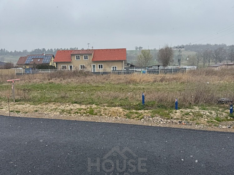 Prodej stavebního pozemku 803 m² - foto 8