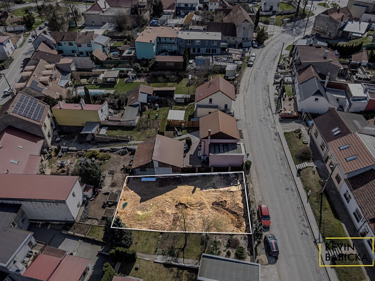 Prodej stavebního pozemku 320 m² - foto 2