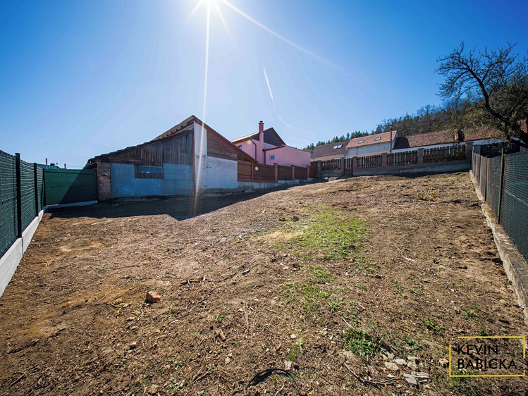 Prodej stavebního pozemku 320 m² - foto 7
