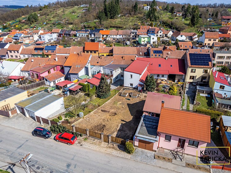 Prodej stavebního pozemku 320 m² - foto 5