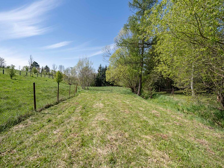 Prodej stavebního pozemku 2 357 m² - foto 5