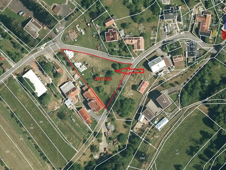 Prodej stavebního pozemku 1 676 m² - foto 1