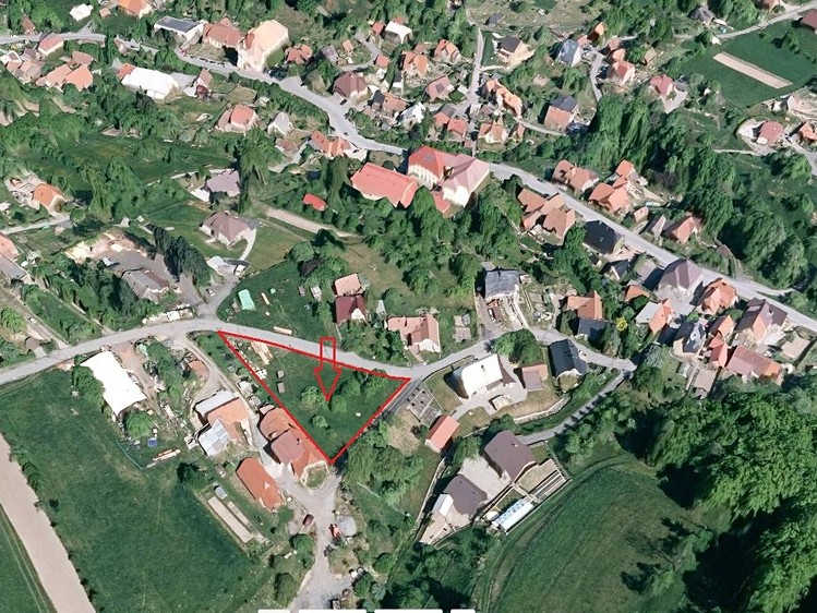 Prodej stavebního pozemku 1 676 m² - foto 5