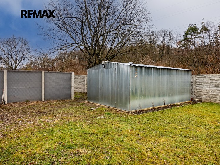 Prodej  stavebního pozemku 596 m² - foto 4