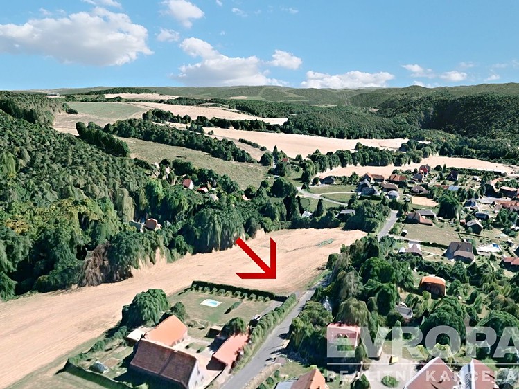 Prodej stavebního pozemku 2 777 m² - foto 1