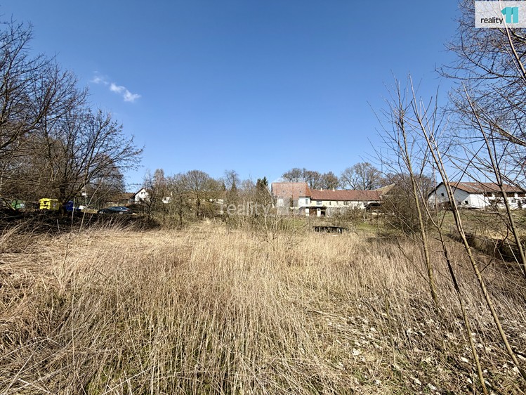 Prodej stavebního pozemku 942 m² - foto 3