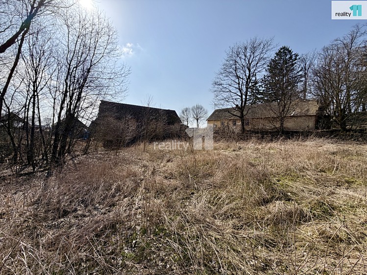 Prodej stavebního pozemku 942 m² - foto 6