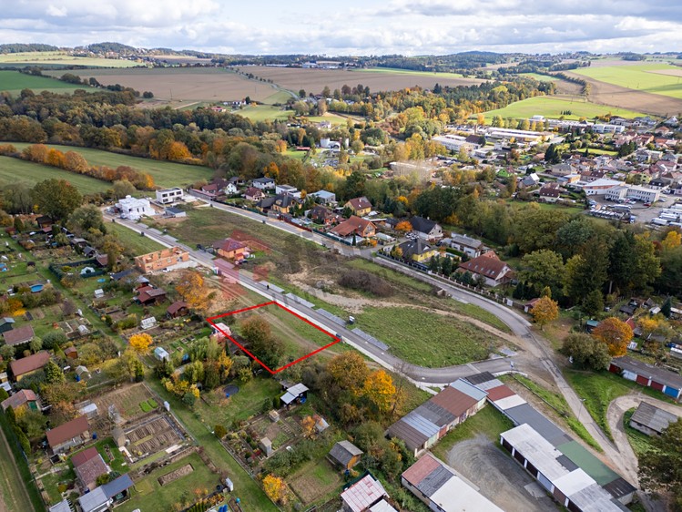 Prodej stavebního pozemku 730 m² - foto 3