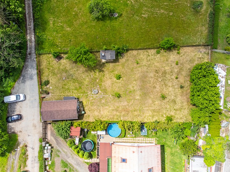 Prodej stavebního pozemku 889 m² - foto 3