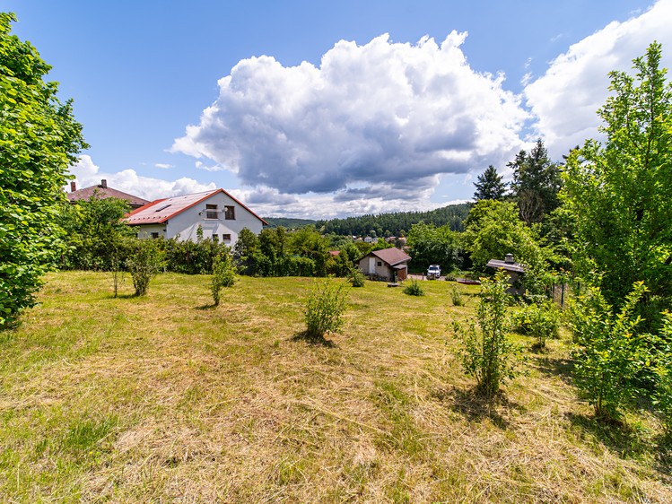 Prodej stavebního pozemku 889 m² - foto 7