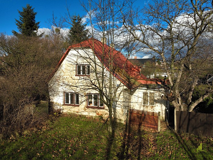 Prodej stavebního pozemku 1 520 m² - foto 1