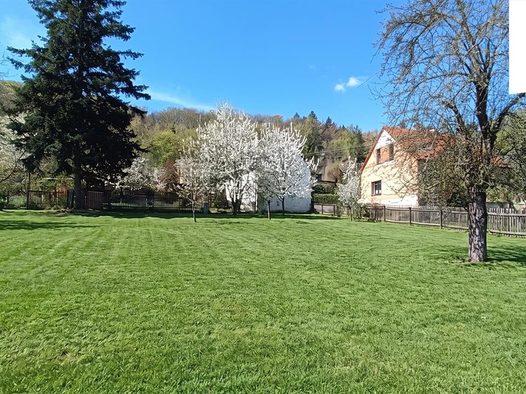 Prodej stavebního pozemku 1 229 m² - foto 3