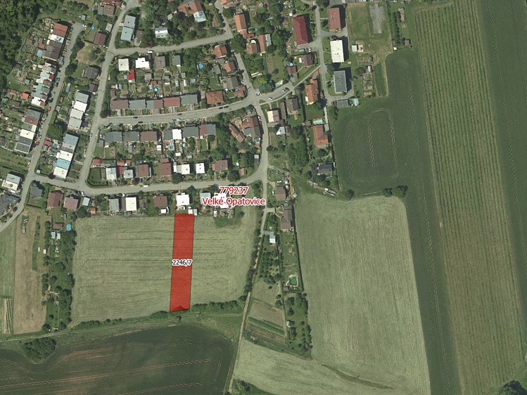 Prodej stavebního pozemku 2 070 m² - foto 2