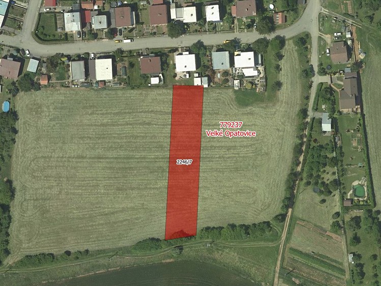 Prodej stavebního pozemku 2 070 m² - foto 1