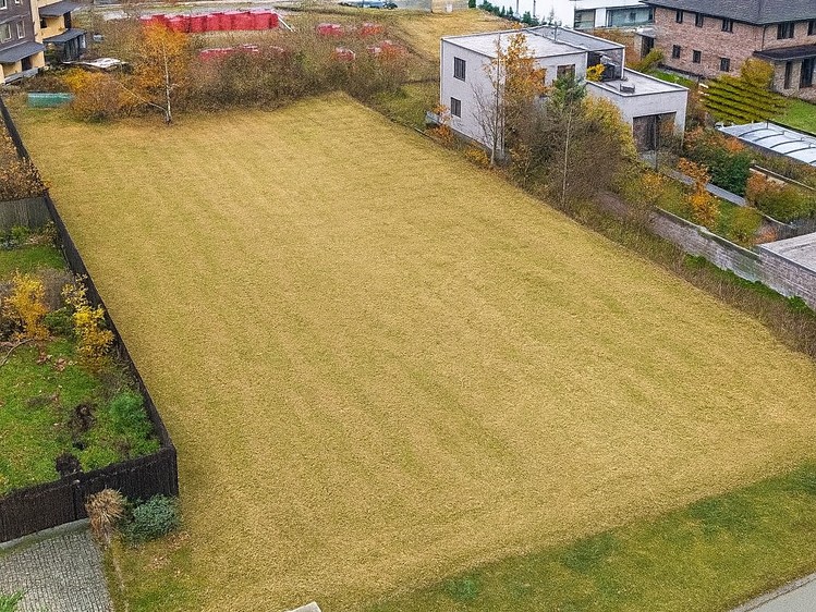 Prodej stavebního pozemku 1 397 m² - foto 1