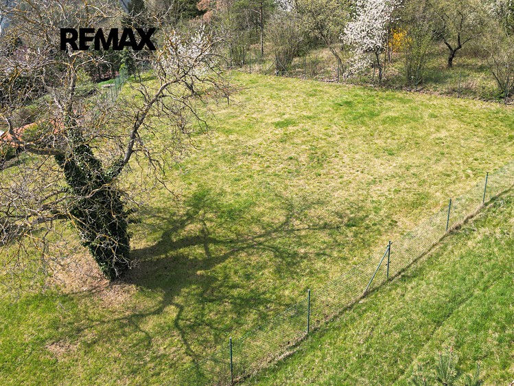 Prodej  stavebního pozemku 1 550 m² - foto 4