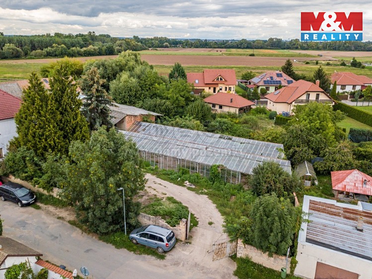 Prodej stavebního pozemku 840 m² - foto 2