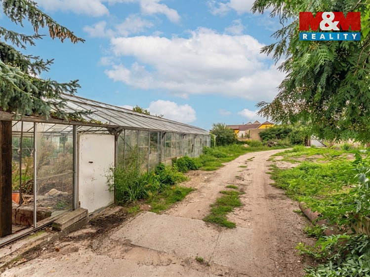 Prodej stavebního pozemku 840 m² - foto 5