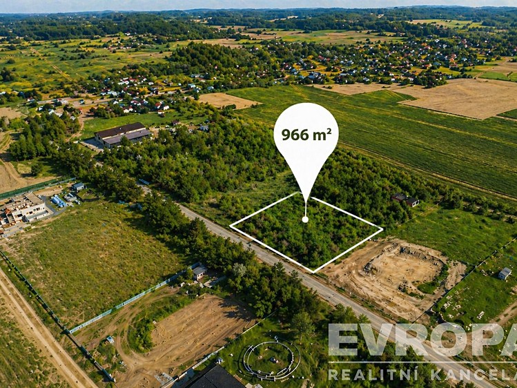 Prodej  pozemku 966 m² - foto 4