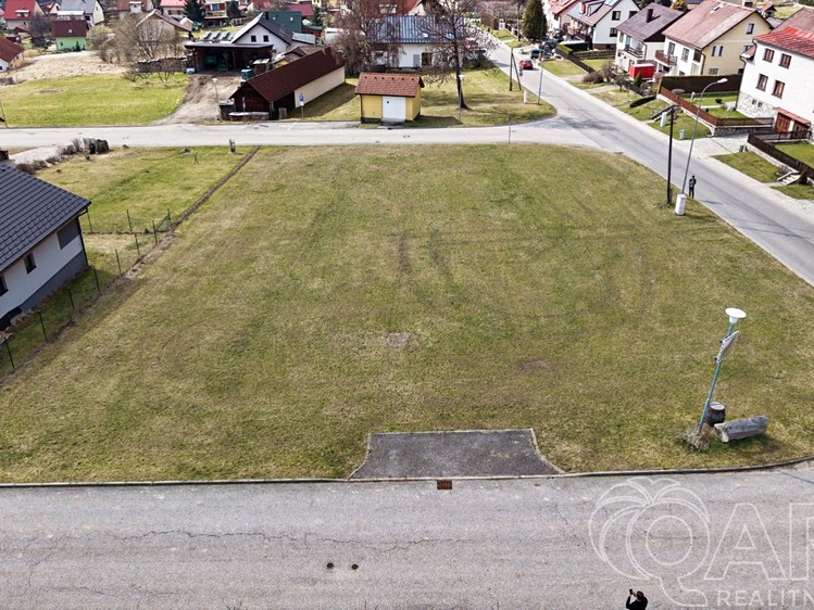 Prodej stavebního pozemku 1 000 m² - foto 1