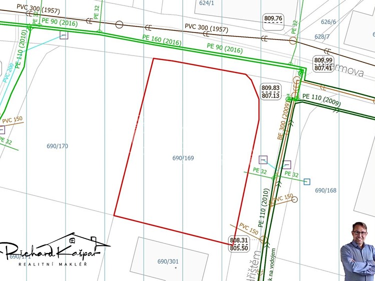 Prodej stavebního pozemku 1 000 m² - foto 6