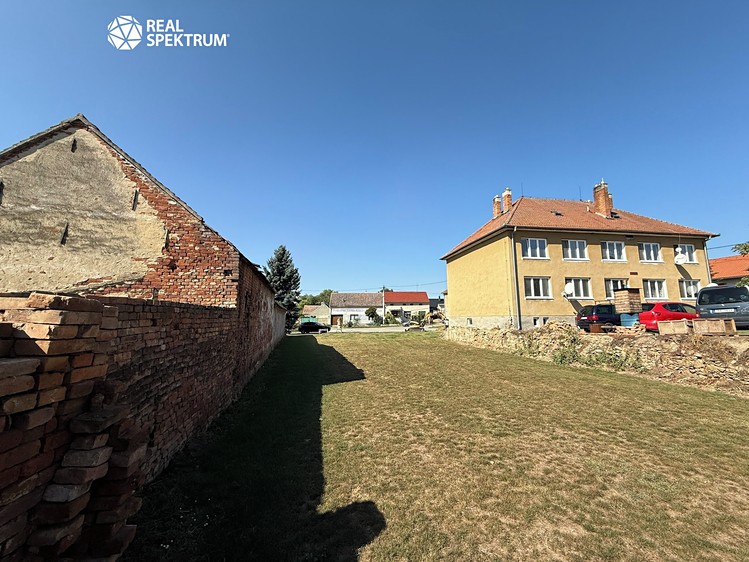 Prodej stavebního pozemku 763 m² - foto 2