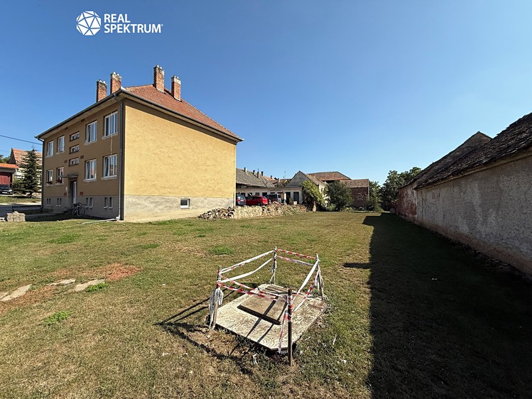 Prodej stavebního pozemku 763 m² - foto 4