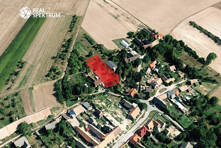 Prodej stavebního pozemku 1 228 m² - foto 1