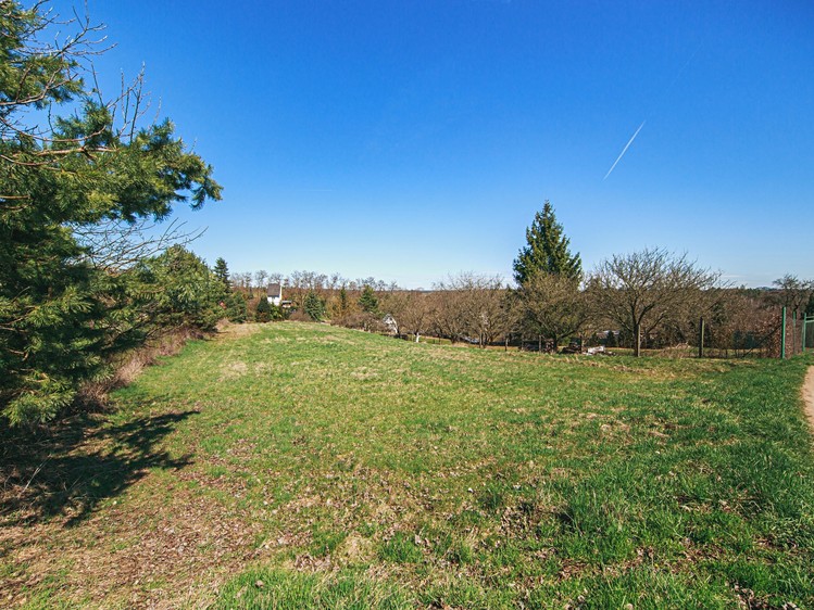 Prodej stavebního pozemku 2 142 m² - foto 4