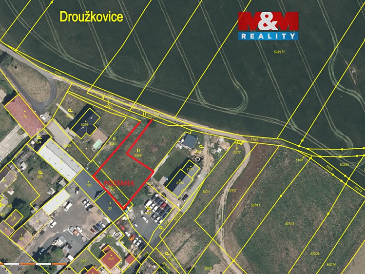 Prodej stavebního pozemku 900 m² - foto 1