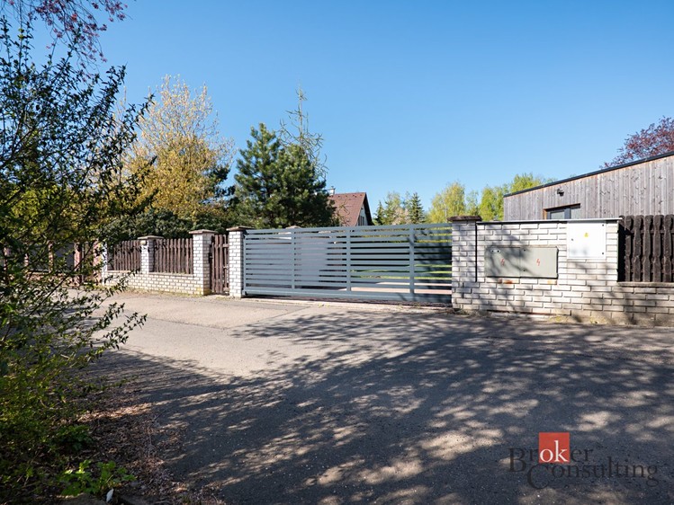 Prodej stavebního pozemku 1 306 m² - foto 8