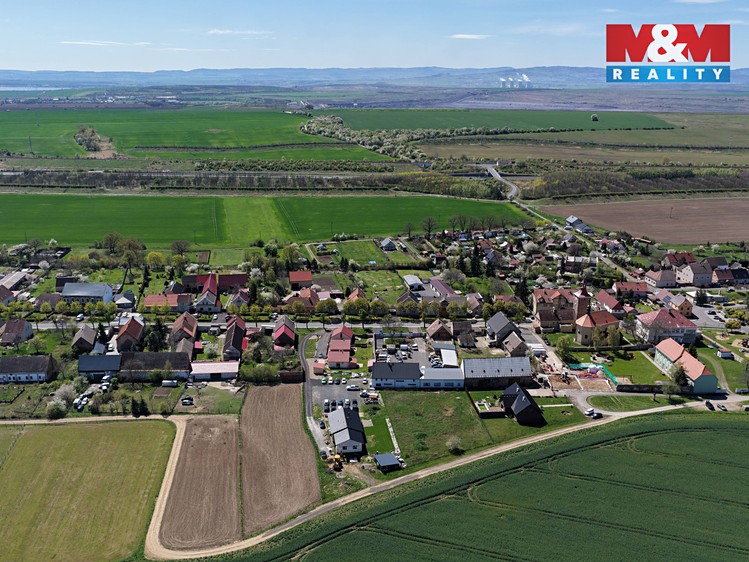 Prodej stavebního pozemku 1 732 m² - foto 2