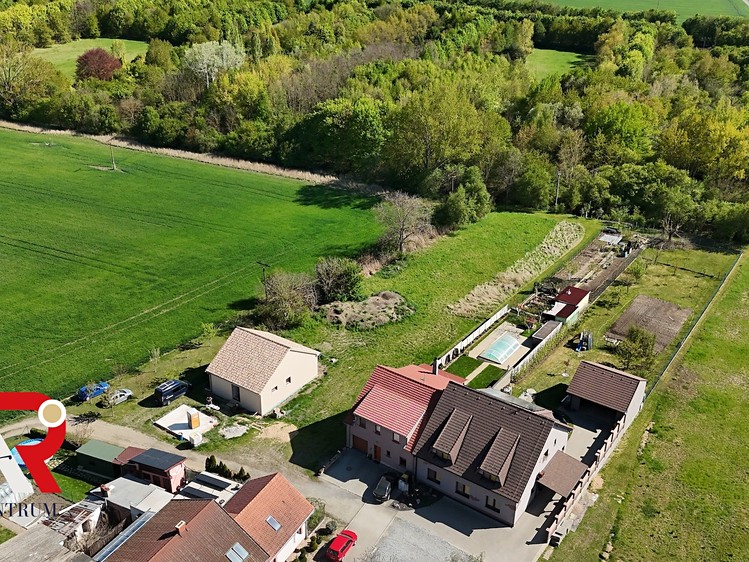 Prodej stavebního pozemku 1 025 m² - foto 3