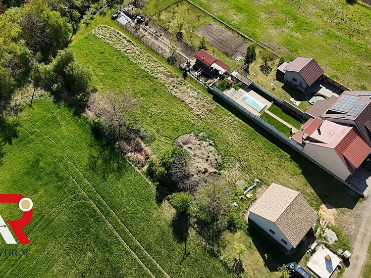 Prodej stavebního pozemku 1 025 m² - foto 7