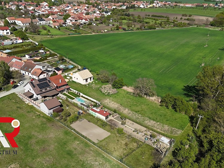 Prodej stavebního pozemku 1 025 m² - foto 5