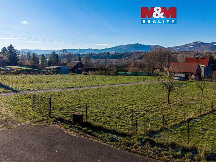Prodej stavebního pozemku 2 270 m² - foto 1