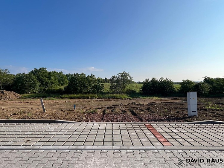 Prodej stavebního pozemku 617 m² - foto 2
