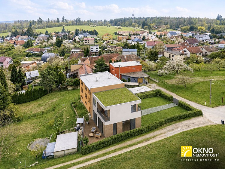 Prodej stavebního pozemku 383 m² - foto 2