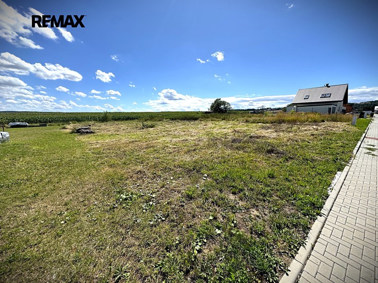 Prodej stavebního pozemku 838 m² - foto 4
