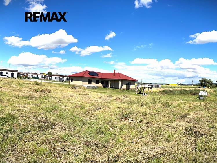 Prodej stavebního pozemku 838 m² - foto 2